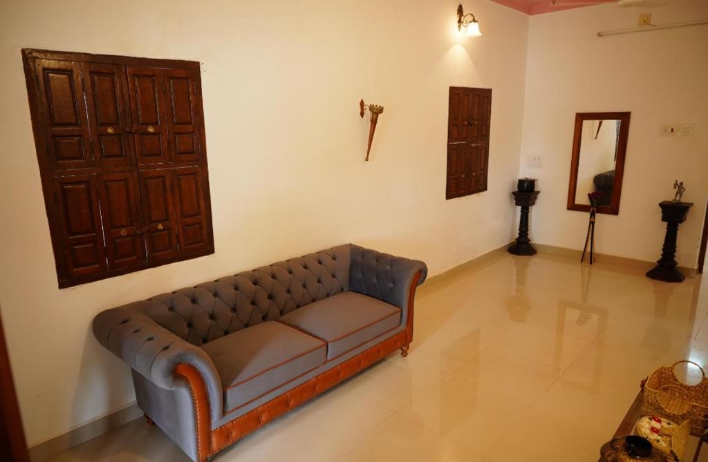 Hotel in Kanadukathan